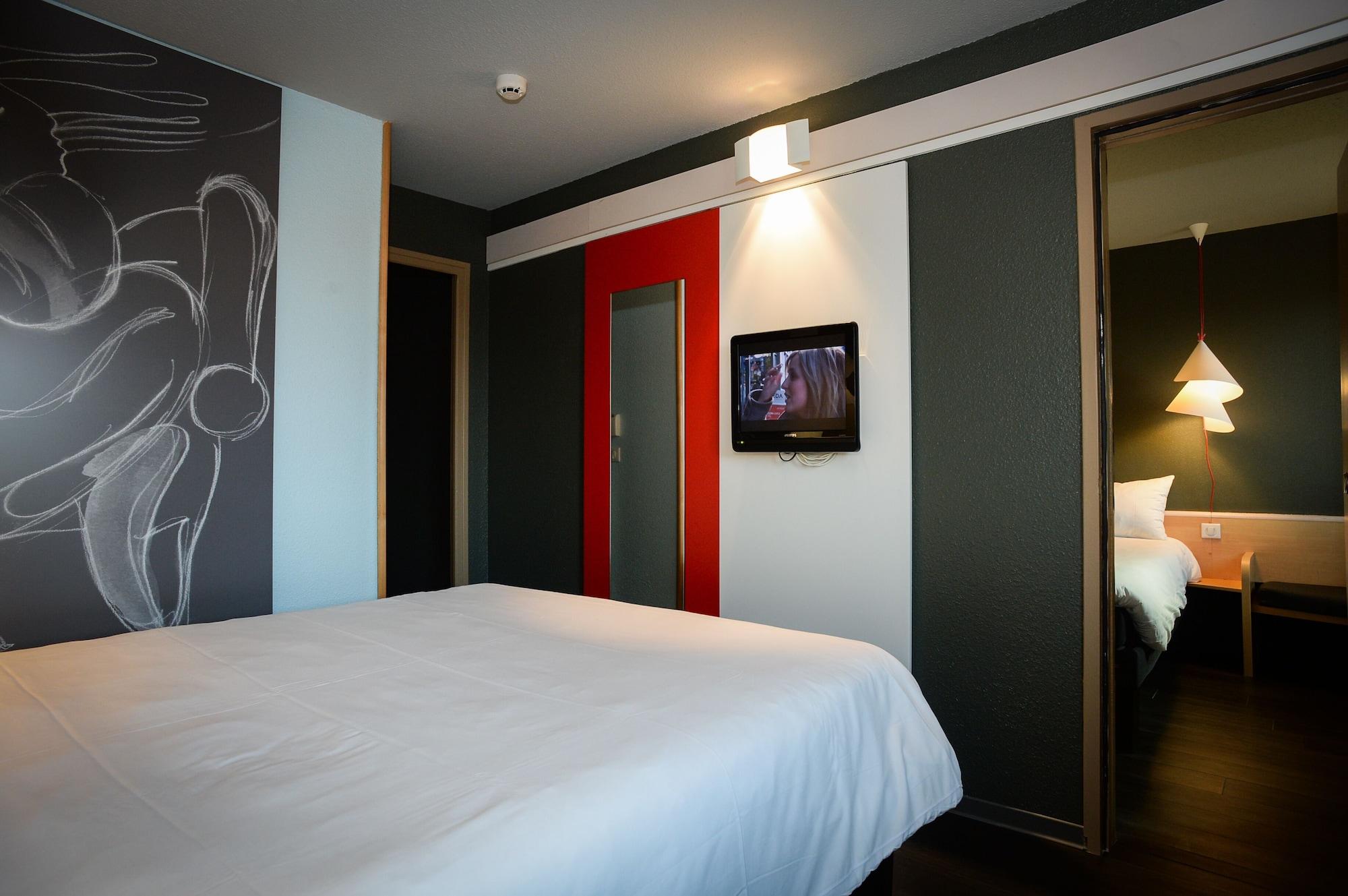 Ibis Saint-Lo Hotel Exterior foto