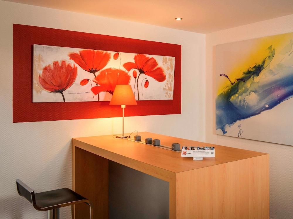Ibis Saint-Lo Hotel Exterior foto